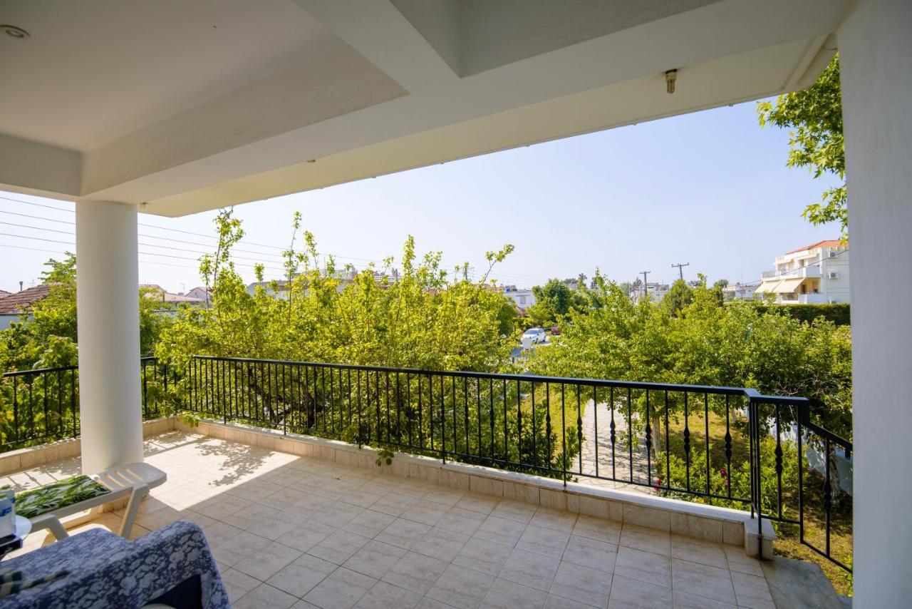 Ellie'S House Villa Неа Плагия Екстериор снимка